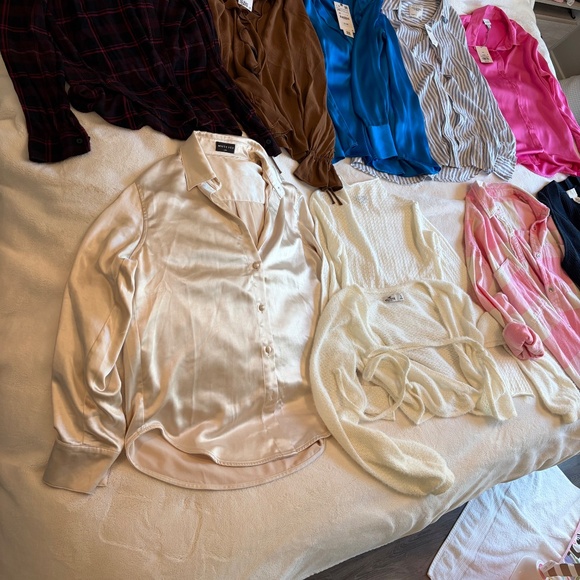 XS/S Blouse + Top Bundle - 10 Pieces (Zara, Target, Aerie, NWT!) - Picture 2 of 15